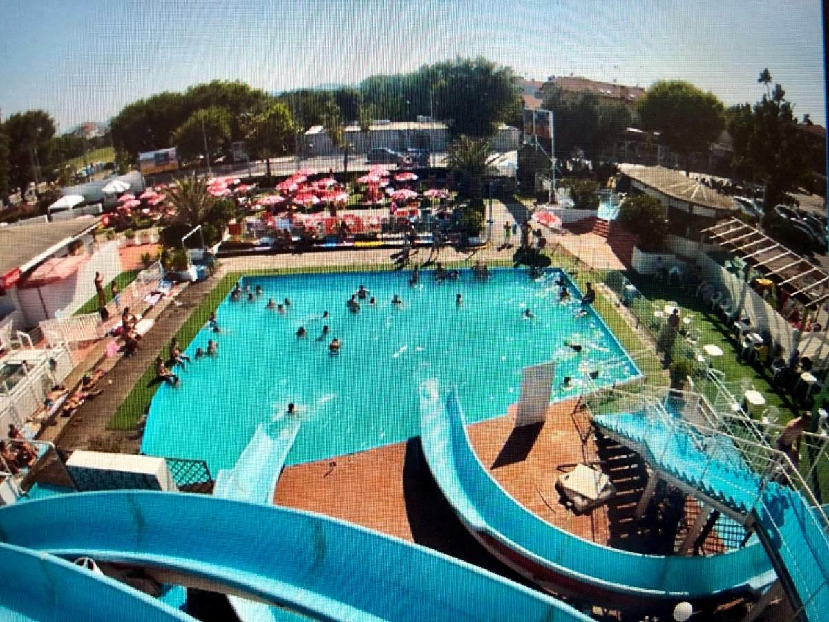 Hotel Niagara Riccione Zewnętrze zdjęcie